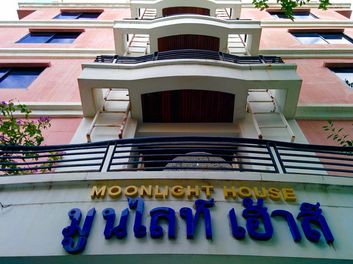 Moonlight House Hotel Nakhon Ratchasima Bagian luar foto